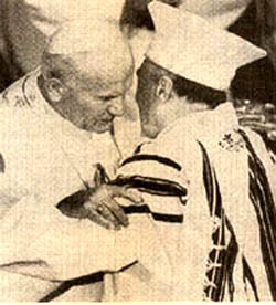 JPII embraces Toaff