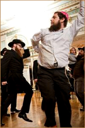 Jews dancing for Pope Bergoglio