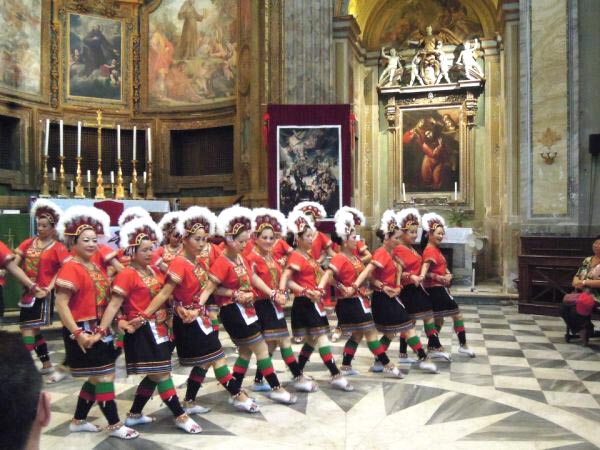Dancing in Rome - San Bernardino Church 01