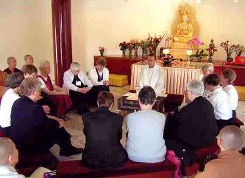 058_BuddhistRetreat.jpg - 61554 Bytes