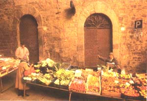 A Saturday morning market in Cortona