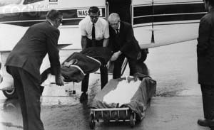 Mary Jo Kopechne's body being removed