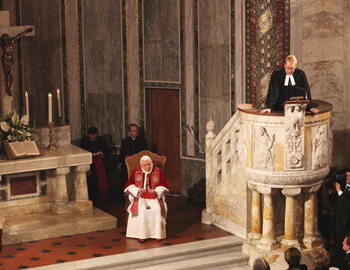 Benedict XVI at the Lutheran temple of Rome