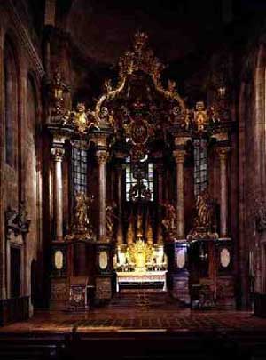 The main altar of the cathedral of Worms