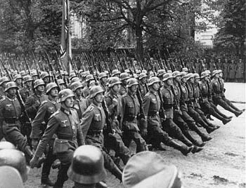 Nazi soldiers march on Warsaw
