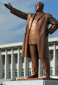 A statue of Kim II Sung