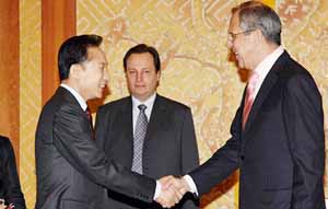 North Korean president Myung meets with Lavrov