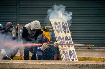 ecuador riots