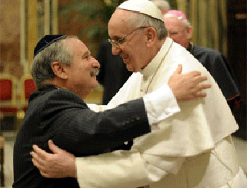Francis embraces a Rabbi