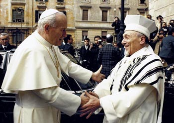 historic embrace of John Paul II with chief rabbi toaff
