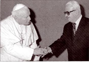 John Paul II meets with DPM Tarek Aziz