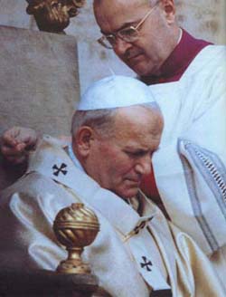 a022ht_2_JPII_Pallium.jpg - 32755 Bytes