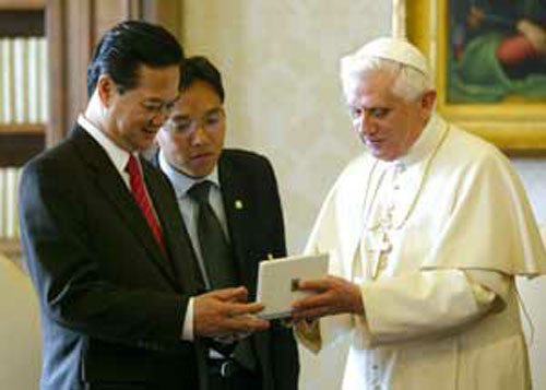 Benedict XVI with Vietnan Prime Minister