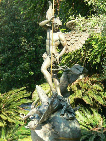 Statue St Michael at Vatican 01