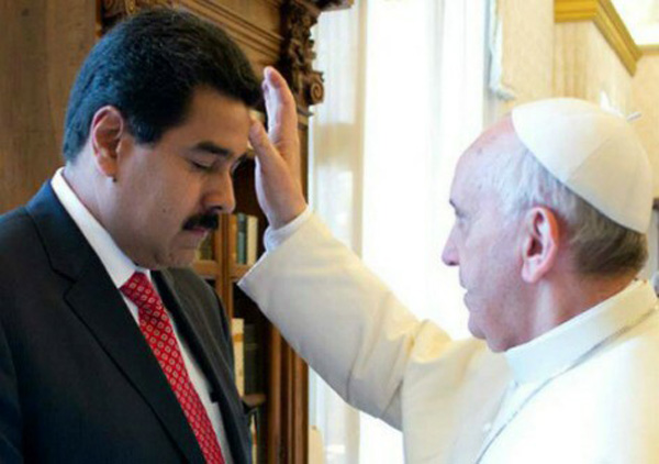 Pope blesses Maduro