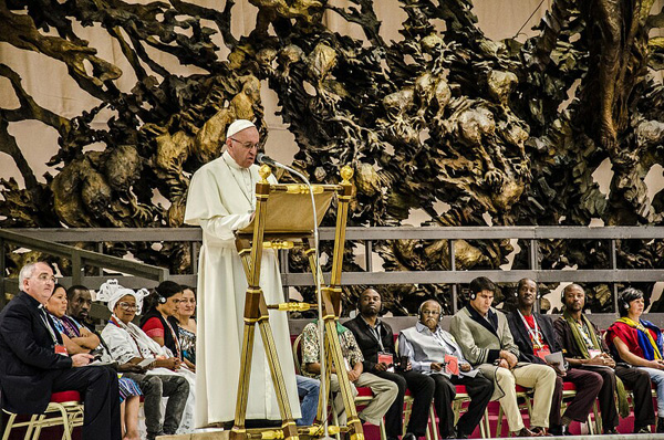 Pope Franics encourages Popular Movements -1