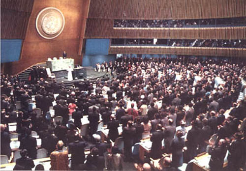 The UN gives Paul VI a standing ovation