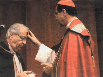 Cardinal Mahoney placing Holy Ashes on the forehead of Lutheran bishop Paul Egertson