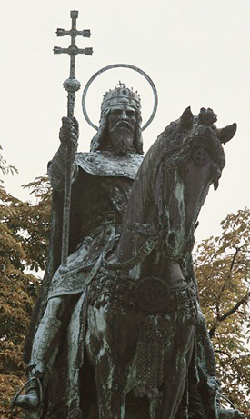 An euquestrian statue of St. Istvan
