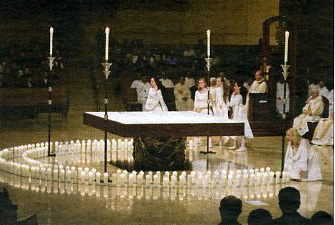 The bare altar of the new mass