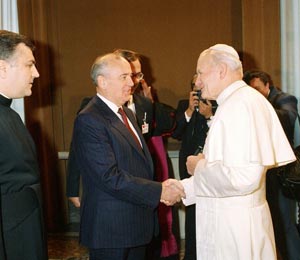 John Paul II receives Gorbachev at the Vatican