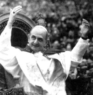 Paul VI waving his arms