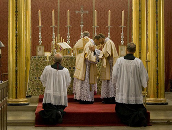 latin mass kiss of peace