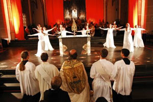 Liturgy dances at WYD-2005